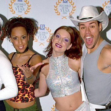 Vengaboys – We Like To Party! (The Vengabus)